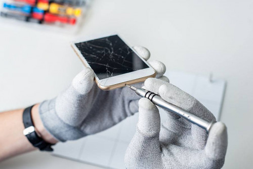 If your Apple iPhone refuses to turn on, contact our skilled technicians for on-time Apple Iphone Repair in Adelaide.