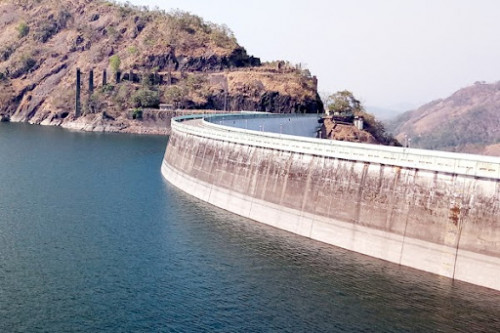 Idukki Dam is a thin arc dam located across the Periyar River in a ravine between two granite hills known as Kuravan and Kurathi in Kerala, India. Encardio-rite was assigned the contract for Real-Time Early Warning Structure Health Monitoring & Data Interpretation (RESHMI). Know more: https://www.encardio.com/blog/idukki-dam-monitoring-case-study/