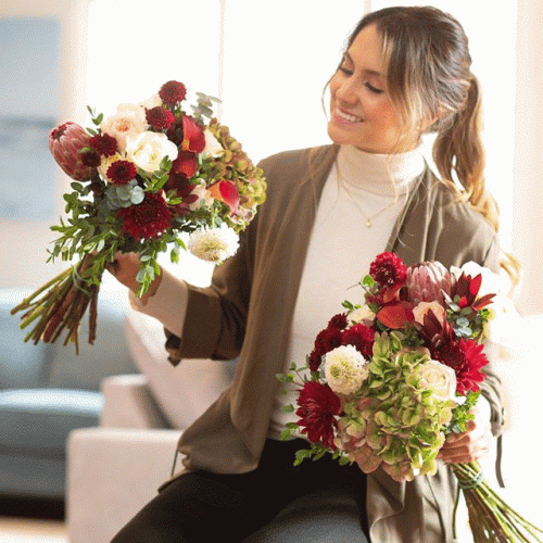 Floral delights can bring a smile on anyone’s face. Book the subscription for monthly flowers, and let us deliver the freshest flowers at your place. Visit Now:- https://enjoyflowers.com/