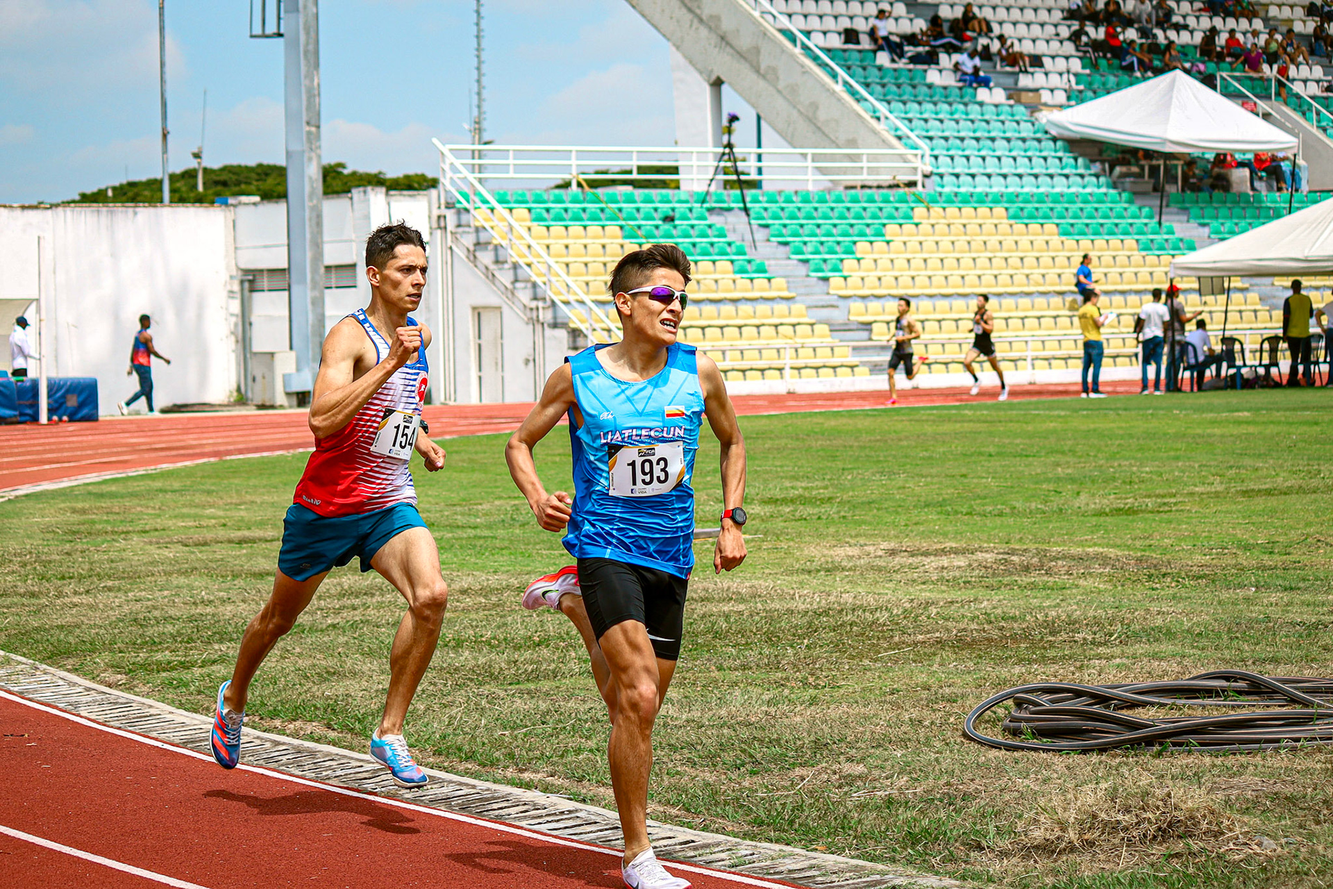 atleta sobre los partidores