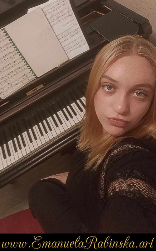 Pianistka i kompozytorka Emanuela Rabińska