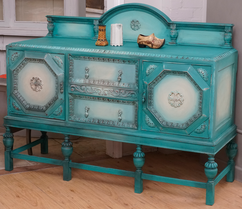 Look into the Exclusive Vintage Painted Furniture Range from Furniture