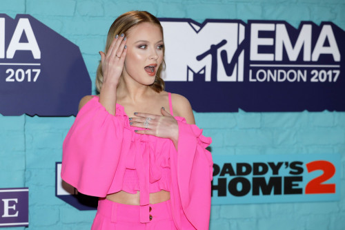 Zara-Larsson---MTV-Europe-Music-Awards-in-London-12.11-2017-11.jpg