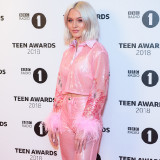 Zara-Larsson--BBC-Radio-1.Teen-Awards-2018--01-14