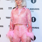 Zara-Larsson--BBC-Radio-1.Teen-Awards-2018--01-16