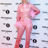 Zara-Larsson--BBC-Radio-1.Teen-Awards-2018--01-17