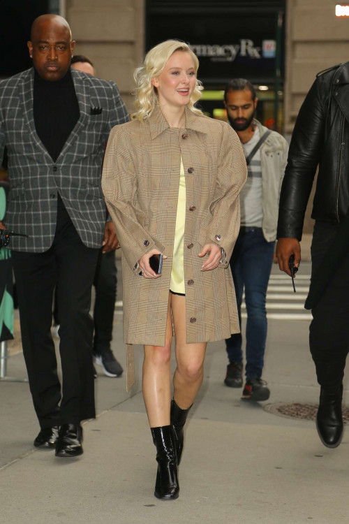 Zara-Larsson--Out-in-New-York-12.05.2019-15.jpg