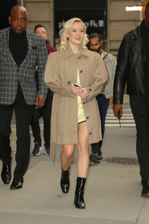 Zara-Larsson--Out-in-New-York-12.05.2019-7.jpg