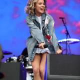 Zara-Larsson--Performs-at-Radio-1s-Big-Weekend-in-Hull-27.05.2017-10