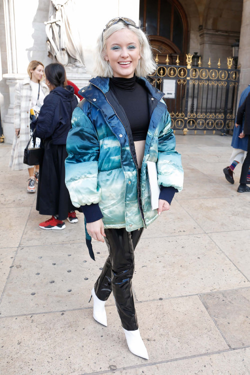 Zara-Larsson-attends-Stella-McCartney-show-in-Paris-01.10.2018-1.jpg