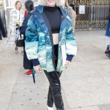 Zara-Larsson-attends-Stella-McCartney-show-in-Paris-01.10.2018-7