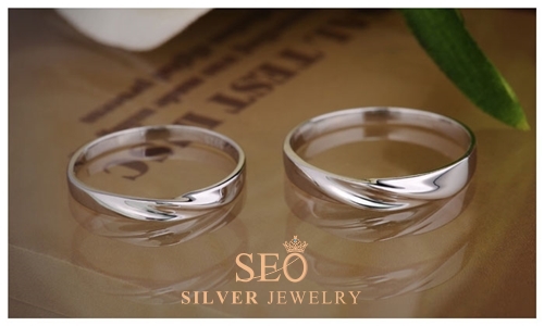 a_silver_wave_rings_set.jpg