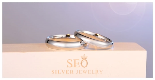 f_matching_silver_wedding_bands.1.jpg