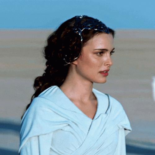 natalie portman as padmé amidala on tatooine in star wars: attack of the clones (2002).