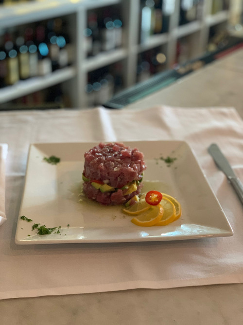 Ponte Vecchio is one of the trendiest Italian restaurants in Brooklyn. At Ponte Vecchio, we offer Italian delicacies prepared with the utmost attention and authentic ingredients. Book your table today! For further details, get in touch with us today! We would love to serve you! https://bit.ly/2Q0Hwkk