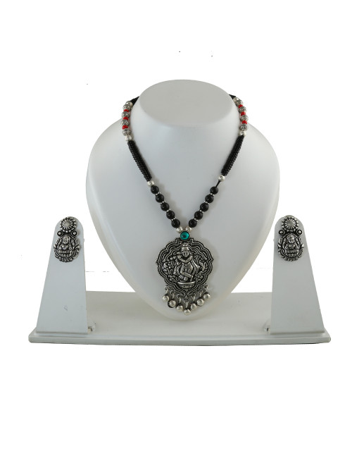 Explore the wide variety of oxidized jewellery and black metal jewellery at Anuradha Art Jewellery. Also, get 10% off on your purchase by applying this coupon code AAJ10BA1.To see more collection click on the given link: https://www.anuradhaartjewellery.com/artificial-jewellery/oxidized-jewellery/74