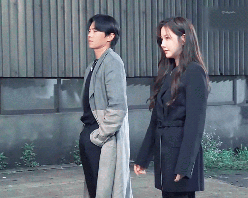 https://youtu.be/YDzvCkGUofA
[메이킹] 서진과 단태의 개싸움 현장
#펜트하우스 s3 메이킹 #심수련 #로건리