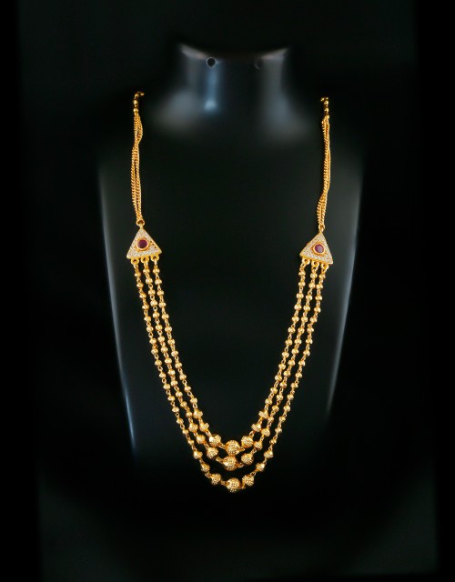 short-mangalsutra-designs-in-gold.jpg