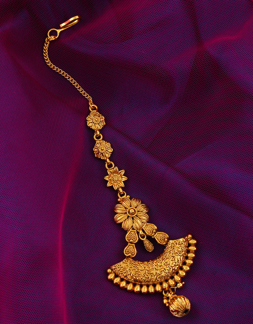 Anuradha Art Jewellery brings range of tikka designs online at Anuradha Art Jewellery. Also, get 10% off on your purchase by applying this coupon code AAJ10BA1. To view more collection click on the link: https://www.anuradhaartjewellery.com/artificial-jewellery/maang-tikka/traditional-mang-tika/27