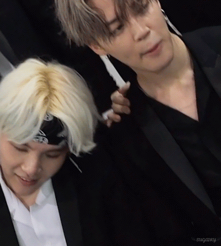 yoonmin.gif